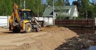 Отсыпка грунта Минусинск, цена от 206 руб.