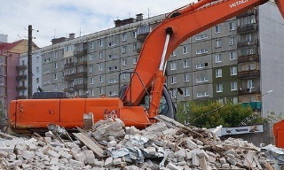 Вывоз строительного мусора с участка в Минусинске недорого от 1543 руб. | 2Землекопа-Мнс