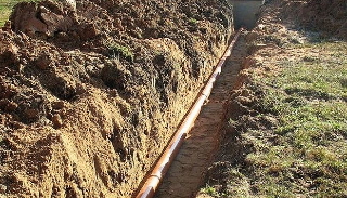 Копка траншей для водопровода в Минусинске: цена за метр от 926 руб.